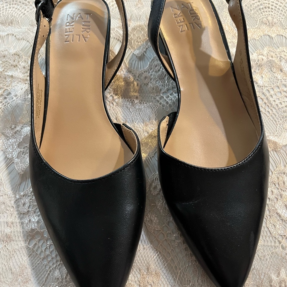 Naturalizer Black Flats with Pointed Toe and Slingback